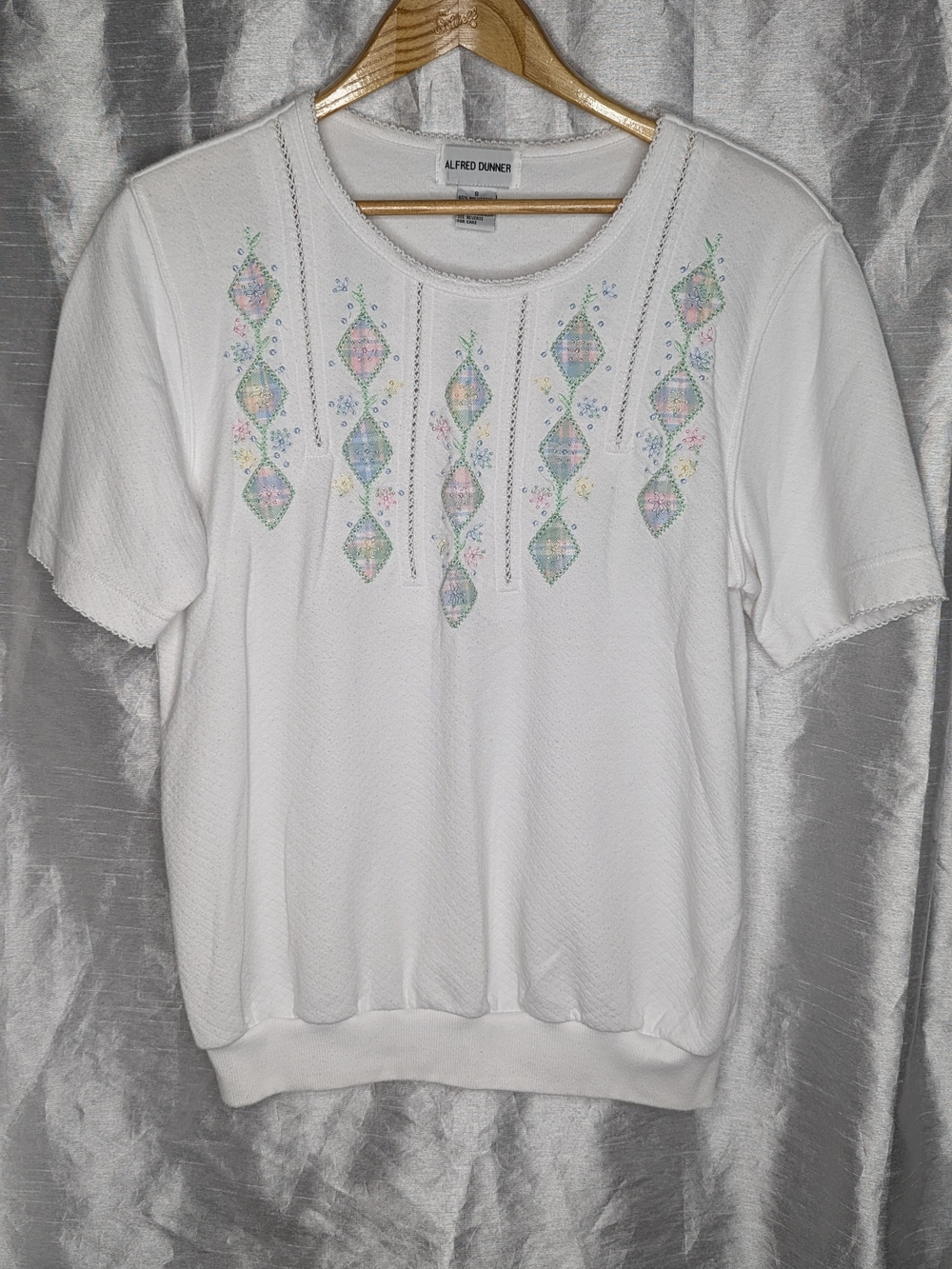 Alfred Dunner Vintage White Floral Embroidered Knit Top, 90's Size S